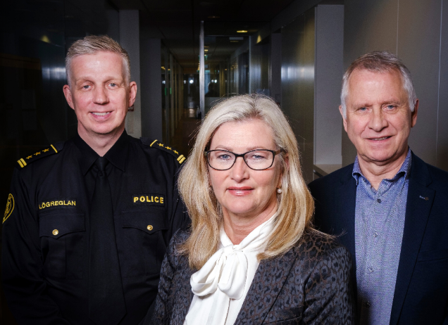 Tveir læknar og einn löggukarl fá athygli - Þríeykið í fjölmiðlum