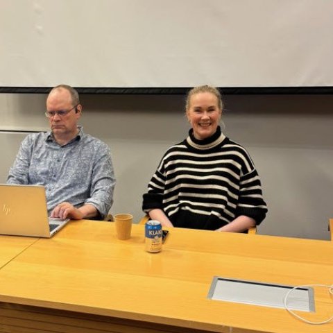 Fjölmennur félagsfundur LÍ um stöðuna í kjaramálum