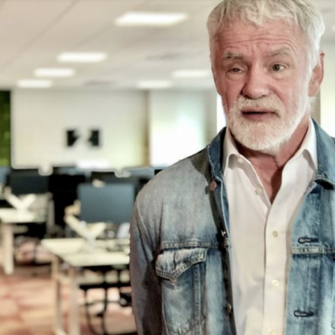 Telur líkur á bóluefni um mitt næsta ár - Kári á Vísi